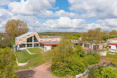 Das Hemminger Büntebad Sport und Wellness im Grünen - Das Büntebad © Stadt Hemmingen